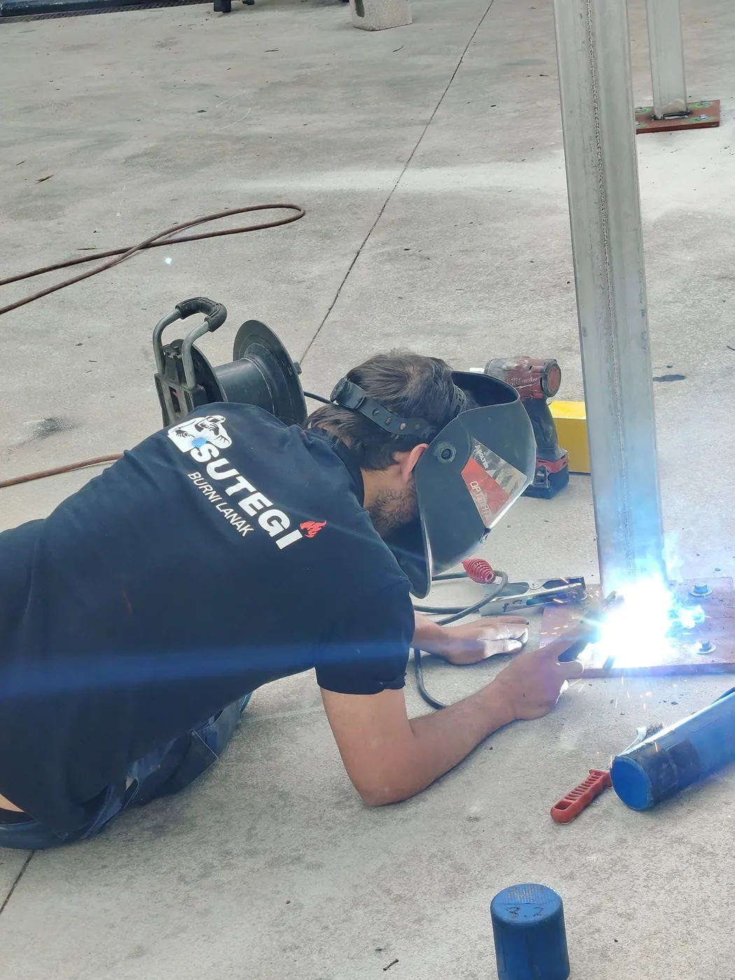 Soldadura obran — Sutegi Burni Lanak